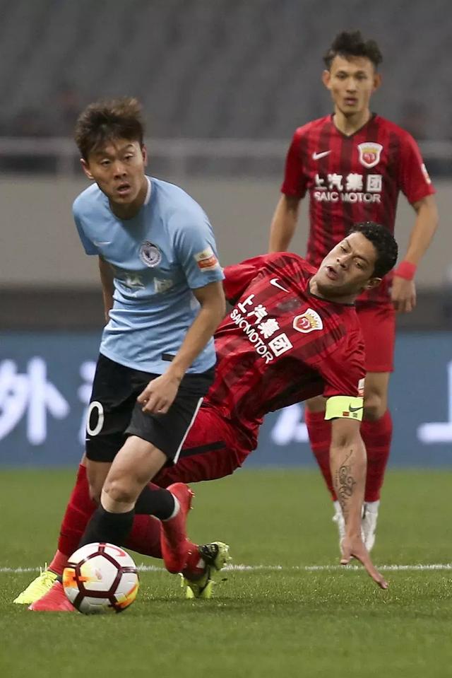 大连一方客场告捷,战绩明显呈现上升趋势 大连一方客场告捷,战绩明显呈现上升趋势