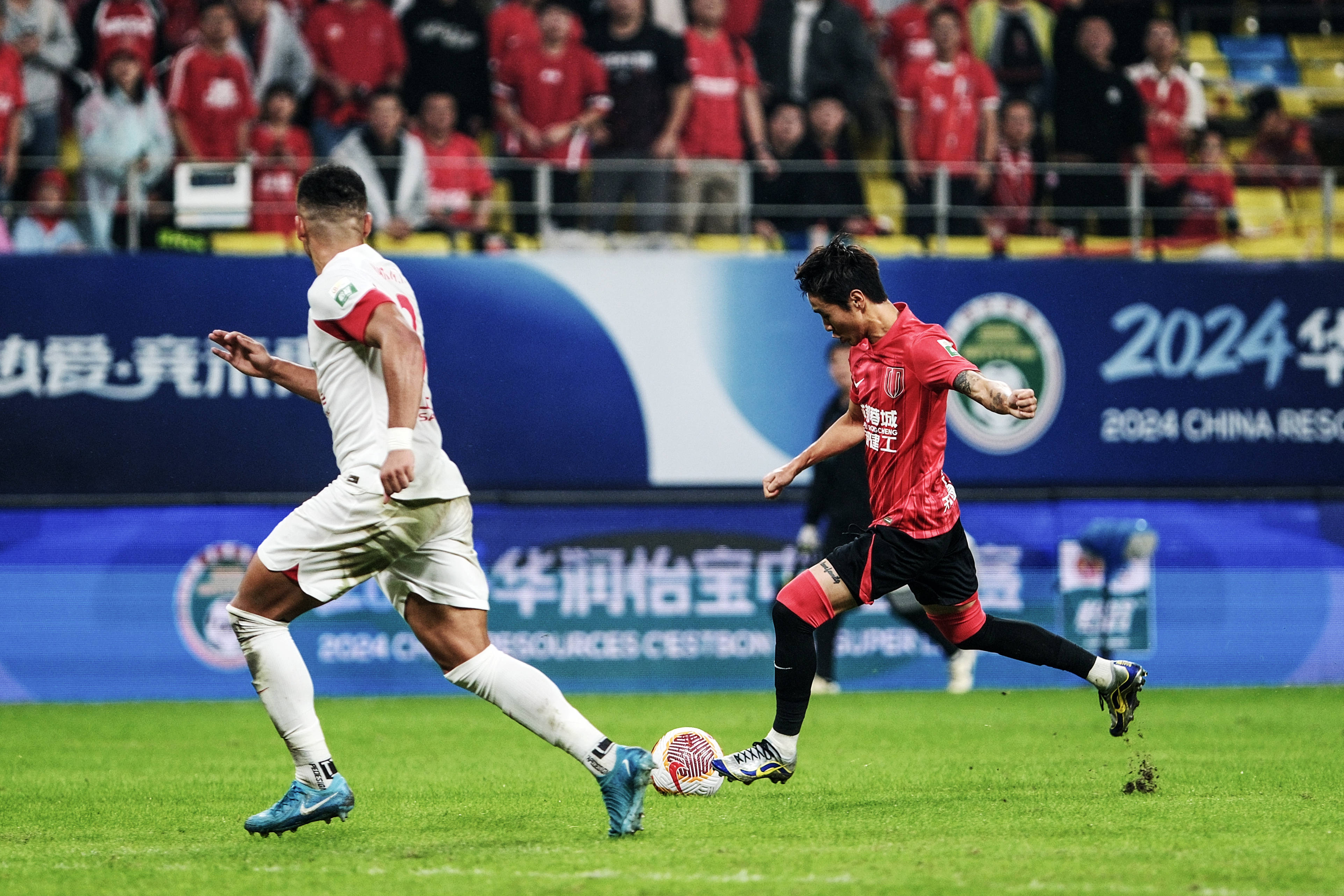 关于国内足球联赛开赛在即，球队备战状态正佳的信息